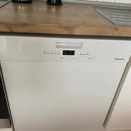 Ostertor, Schoenes 2-zimmer-appartment, Naehe Klinikum, Balkon, Citynah Gelegen Apartment Bremen